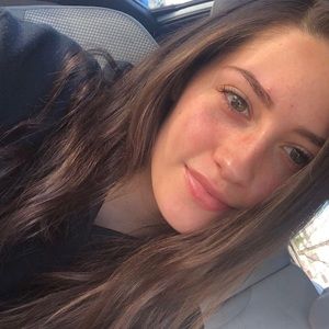 Meet your Posher, Mia